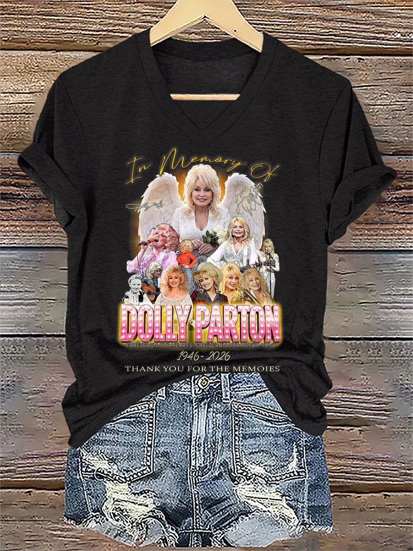 V-Neck Retro Dolly Queen Of Country Print T-Shirt