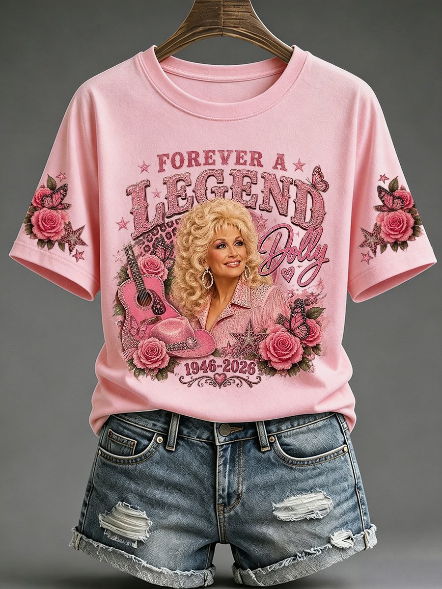 Retro Forever A Legend Dolly 1946-2026 Print T-Shirt