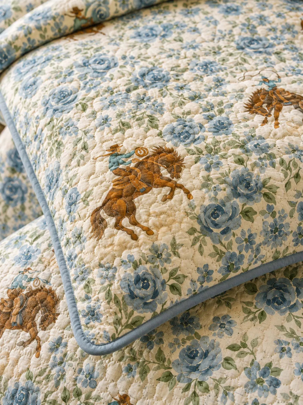Western Floral Horse Quilted 3-Piece Bedding Set – Luxury Quilted Bedding with Matching Pillow Shams