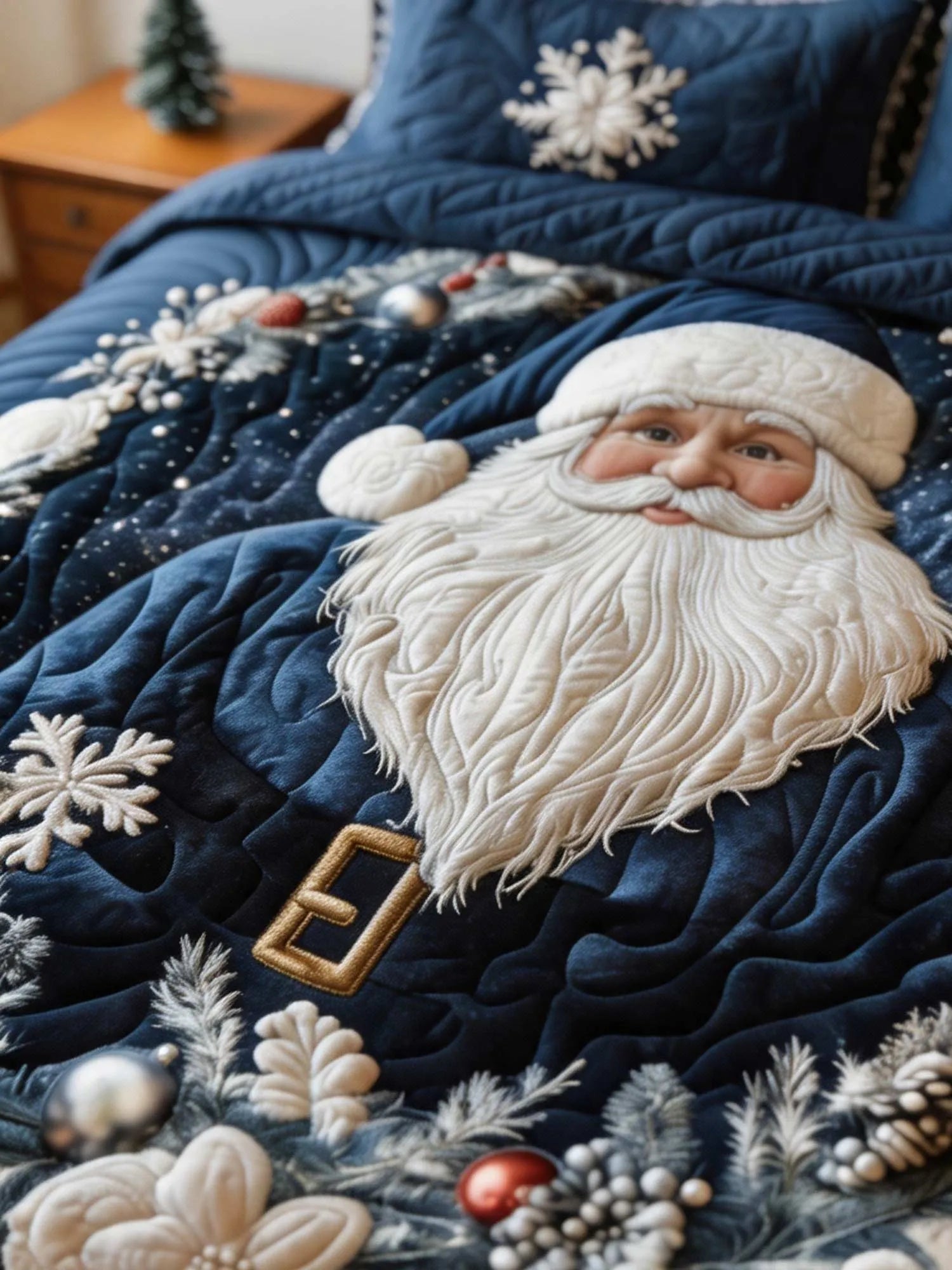 Blue Santa 3‐Piece Quilted Bedding Set